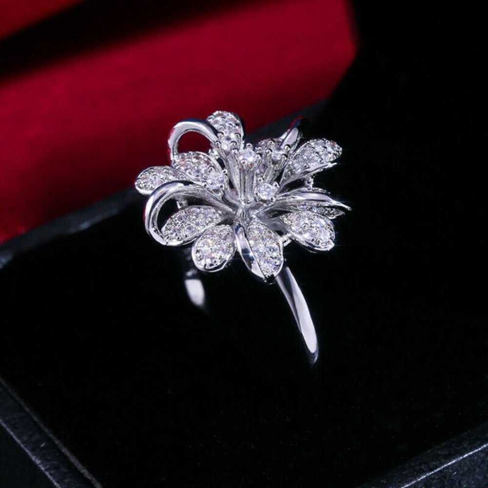 New Gorgeous 925 Silver Diamond Flower Ring